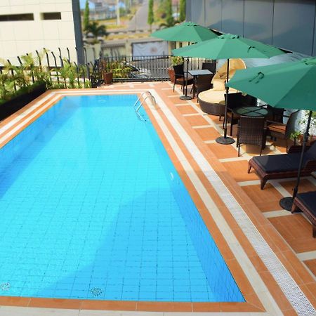 Monty Suites & Golf Uyo Luaran gambar