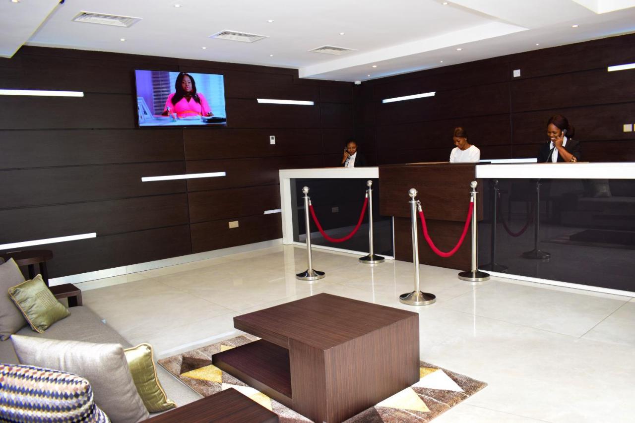 Monty Suites & Golf Uyo Luaran gambar