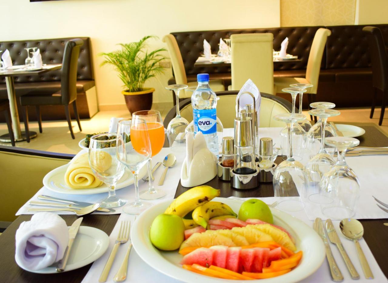 Monty Suites & Golf Uyo Luaran gambar